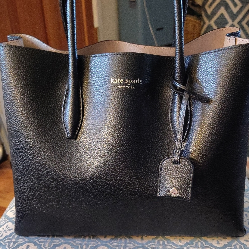 Kate Spade Elegant Medium Black Tote Pebble Leather